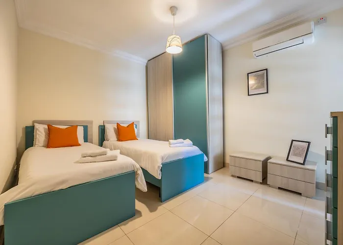 New Walk In By Sf Homes