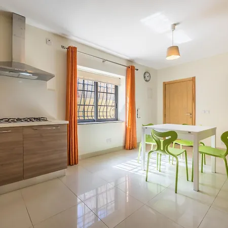 New Walk In By Sf Homes